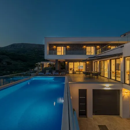 Luna Вилла Подстрана