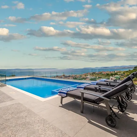 Villa Luna *